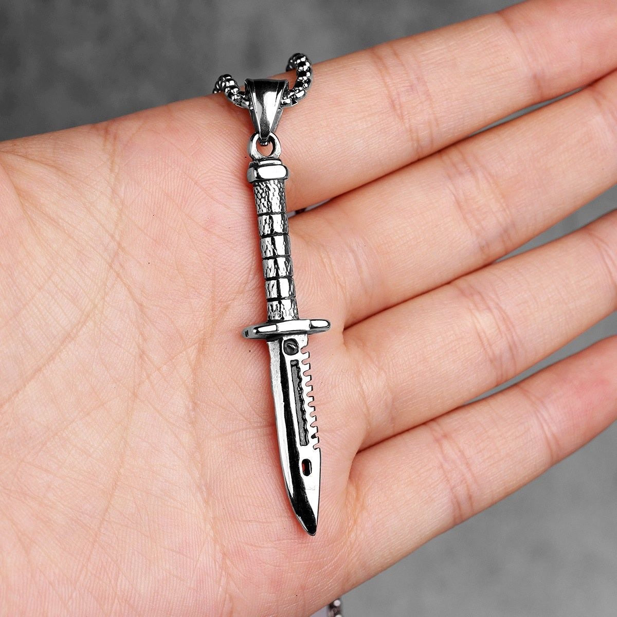 Knife necklace