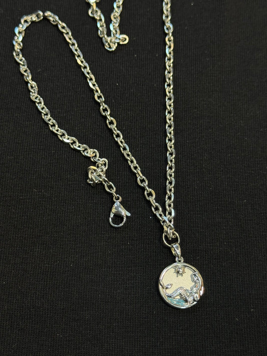 A mermaid necklace