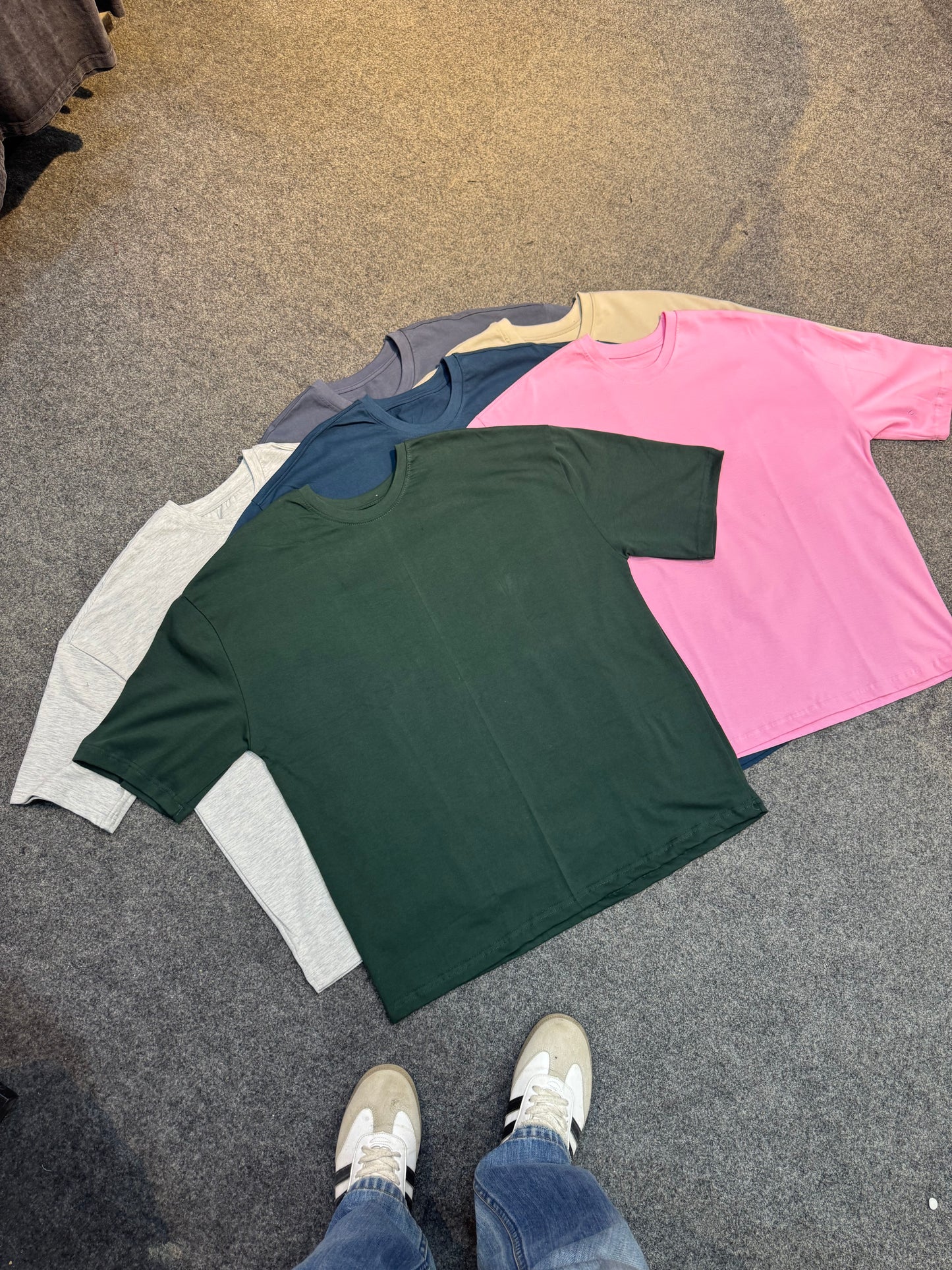 Plain T-shirt in different color