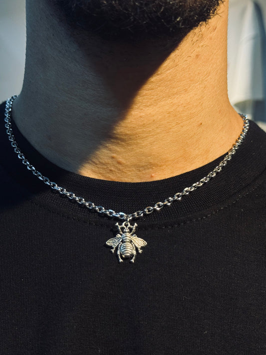 Bee silver neck