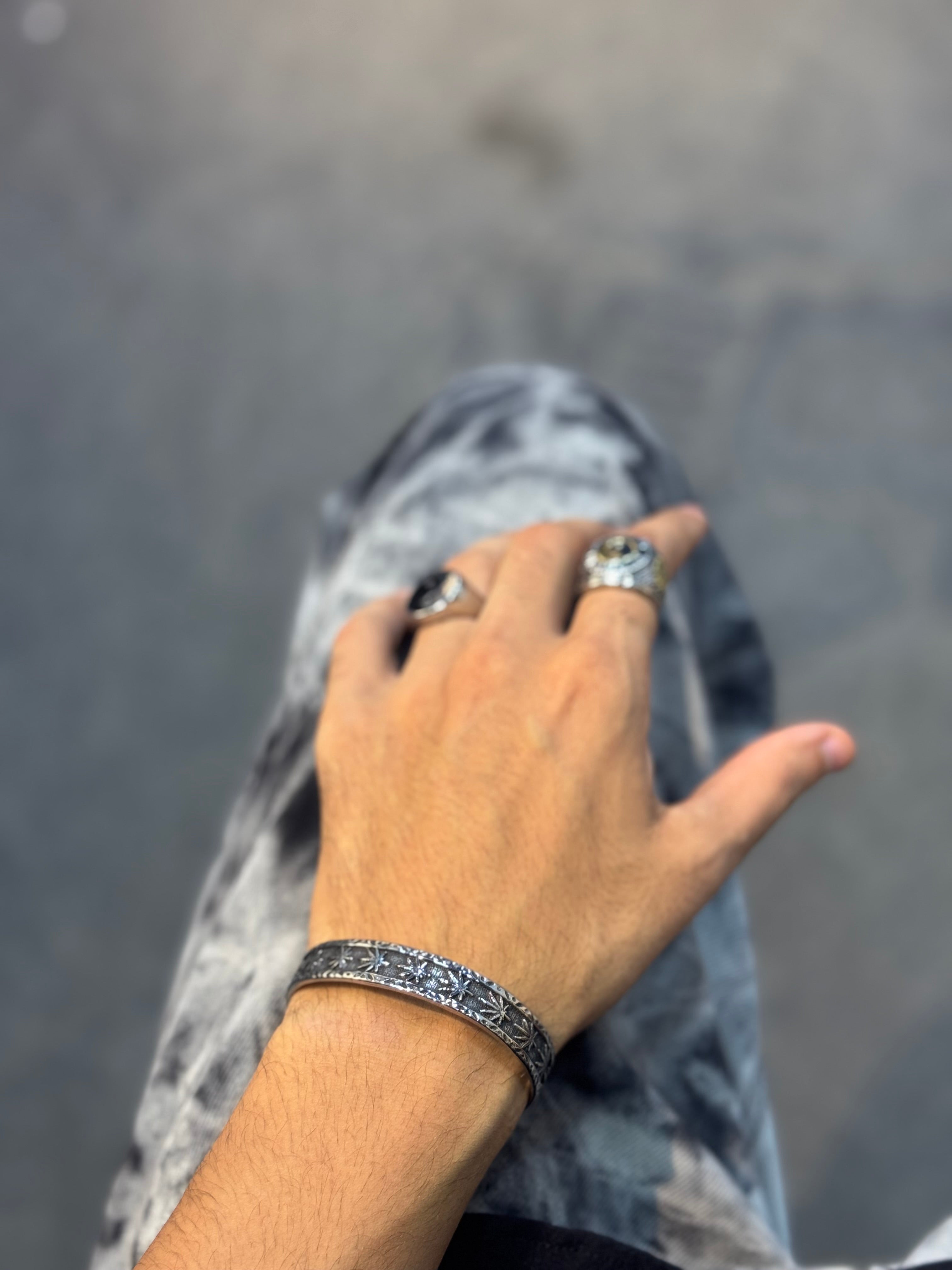 Weed bracelet