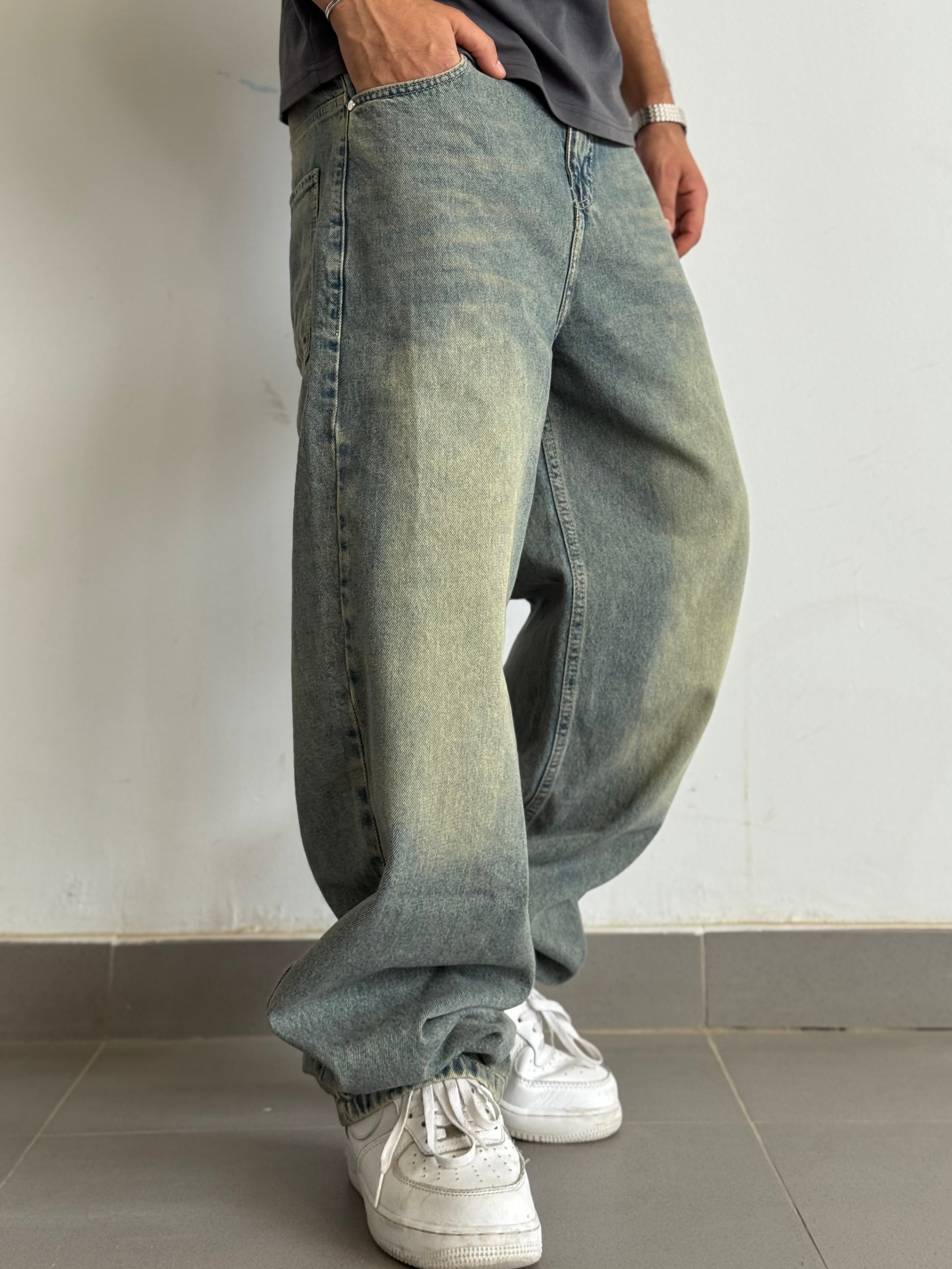 Vintage baggie jeans ( Limited edition)