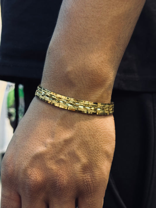 Gold belt bracelet