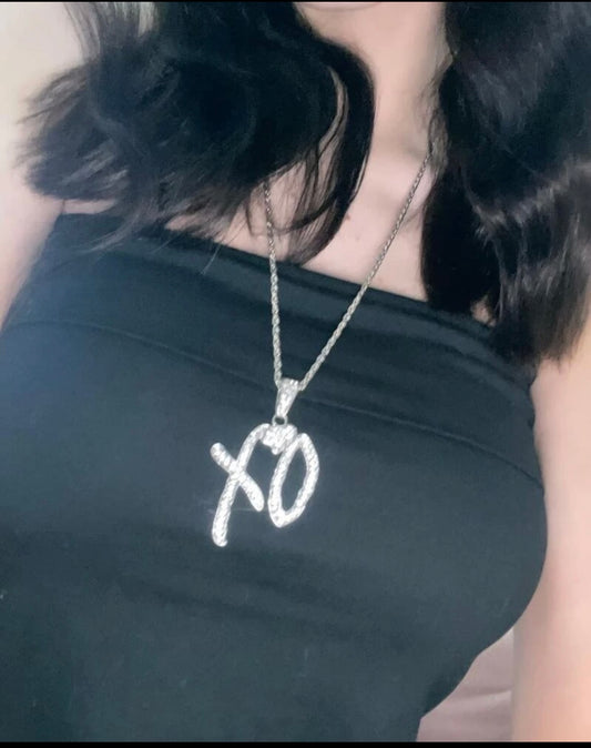 Xo necklace