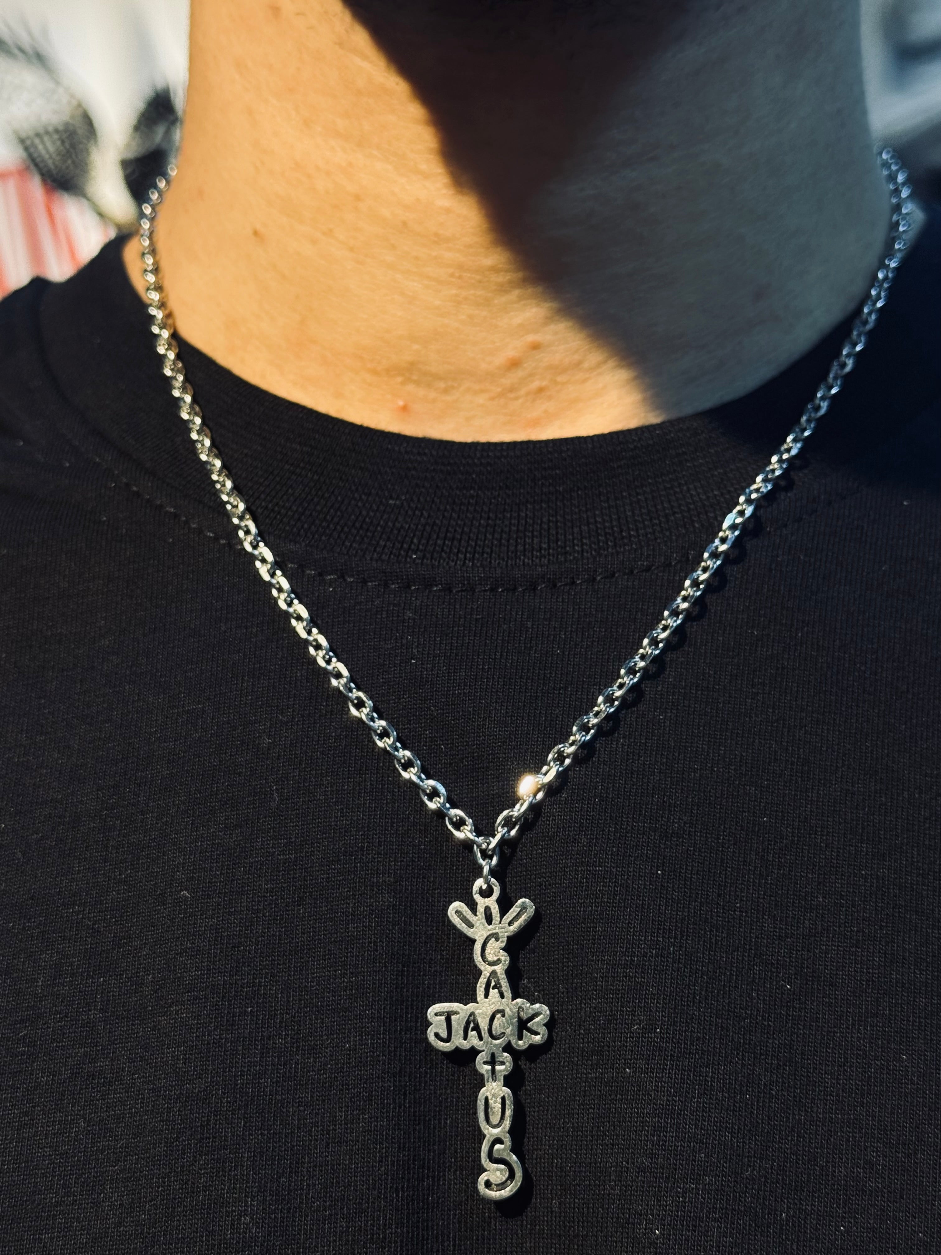 Travis neck