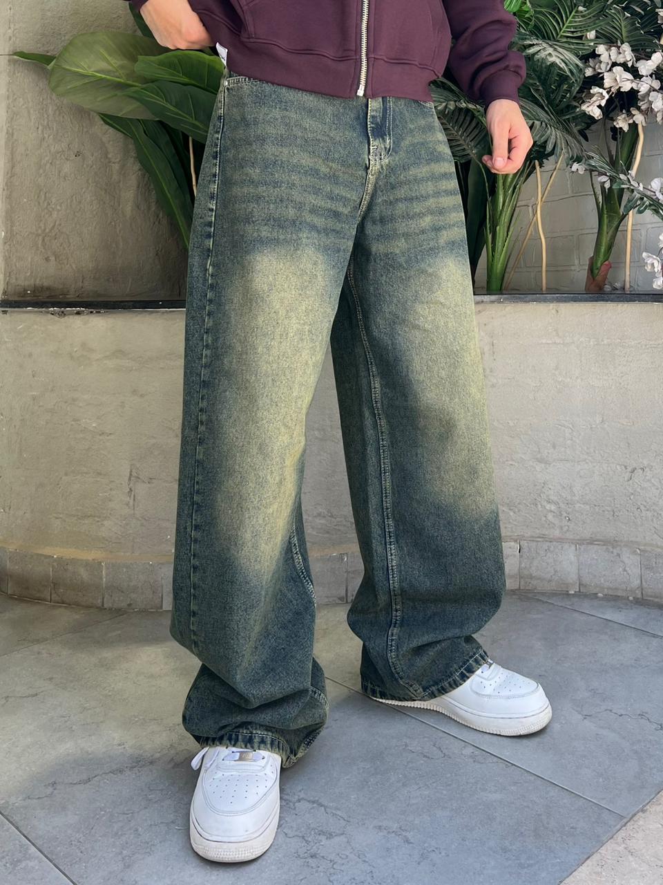 Dirty baggie jeans